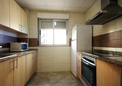 Cocina equipada con electrodomésticos